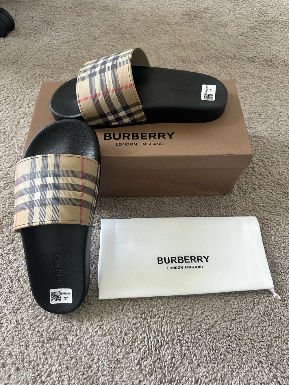 Burberry Men’s Black Slides with Beige Vintage Check Strap